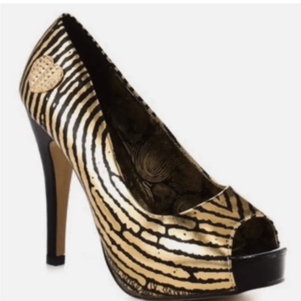 Elegant Black and Gold Women's Heels